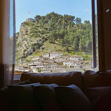 Joni & Joy Center Apartment Μπεράτ Εξωτερικό φωτογραφία