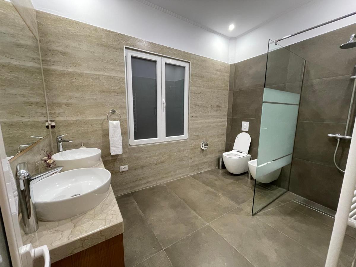 Joni & Joy Center Apartment Μπεράτ Εξωτερικό φωτογραφία