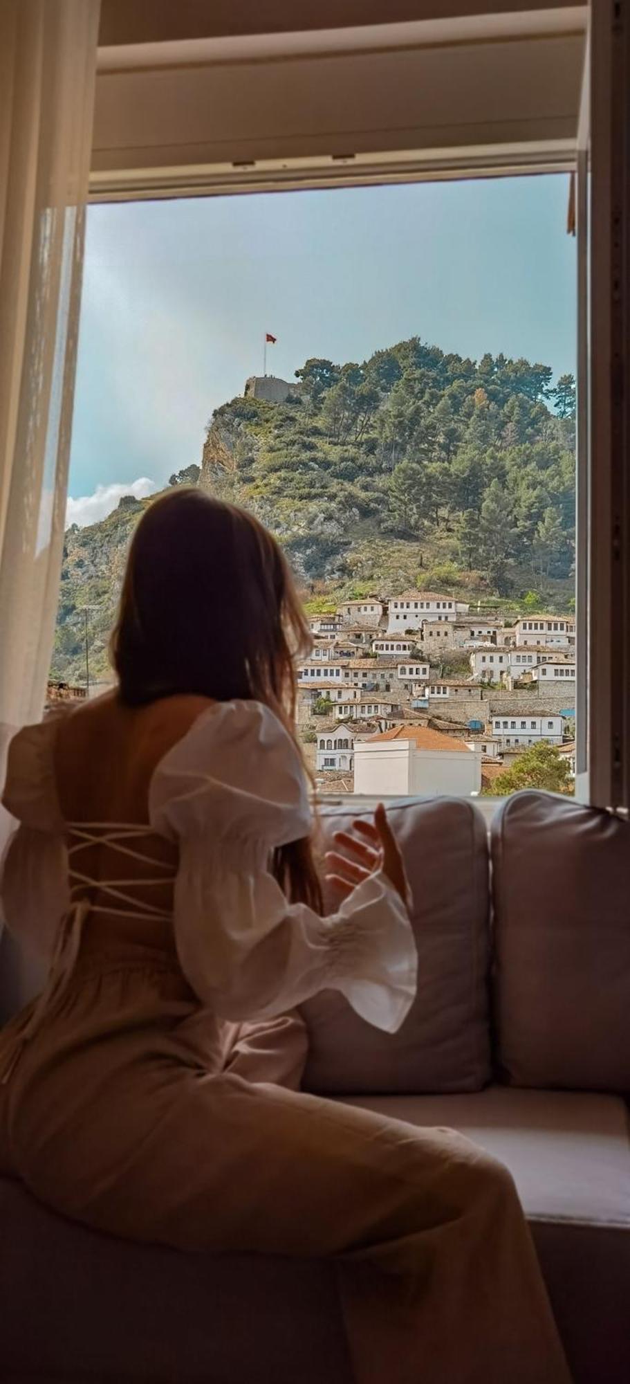 Joni & Joy Center Apartment Μπεράτ Εξωτερικό φωτογραφία
